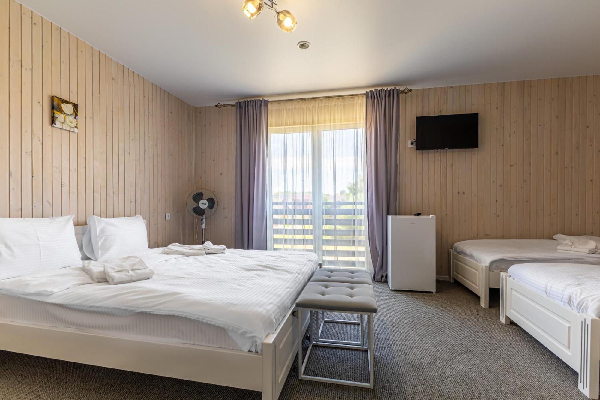 Fenix Hotel โซโลทวีโน ภายนอก รูปภาพ